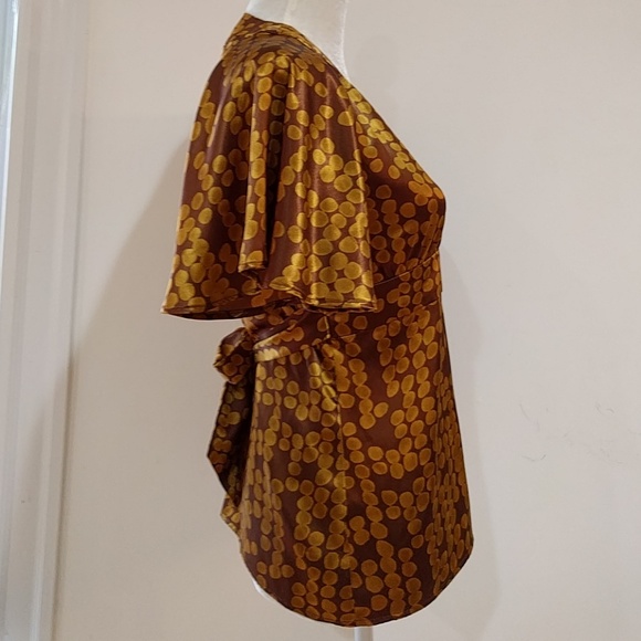 NY&Co Bronze Gold Chocolate Flutter Sleeve Top - Picture 2 of 6